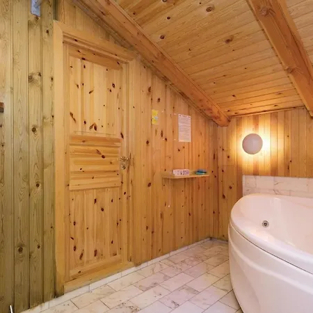 別荘 Three-bedroom Holiday In